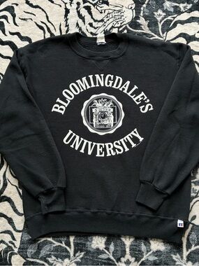 016 - VINTAGE 90s BLOOMINGDALES UNIVERSITY SWEATSHIRT